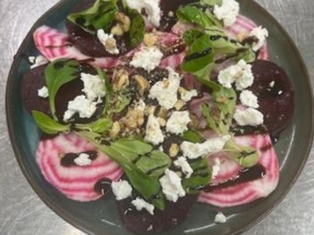 Bistro Augustin Carpaccio de betterave cuite et cru.jpg